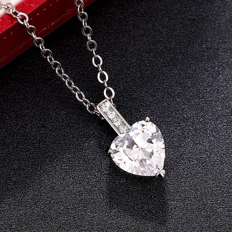 Vòng cổ Mặt Trái Tim Đính Đá Zircon Thời Trang