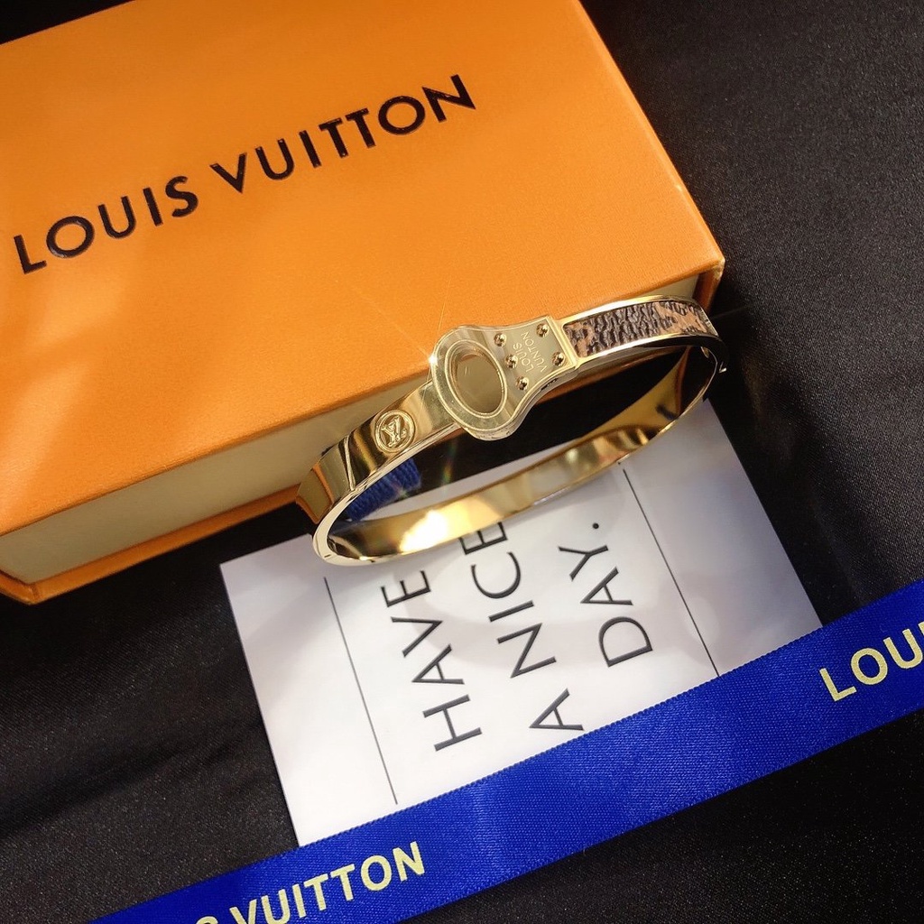 Vòng Tay Louis Vuitton Bằng Thép Titan Chống Nước Họa Tiết LV Monogram