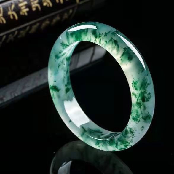 Vòng Tay Ngọc Bích  Vòng Tay Myanmar Hoa Nổi Ngọc Bích Màu Xanh Lá Nhạt Làm Quà Sinh Nhật