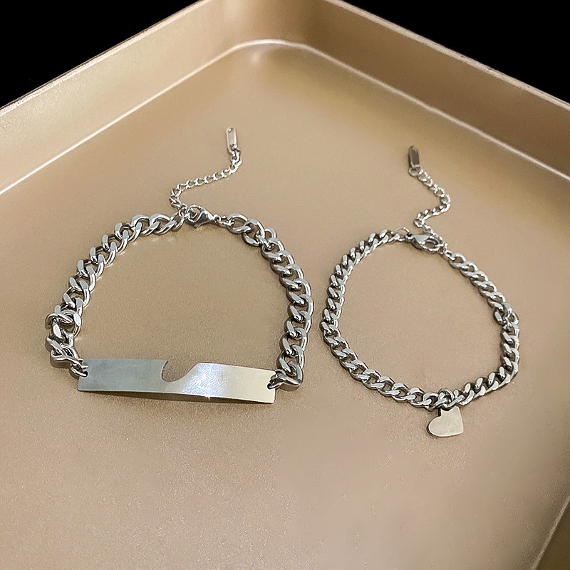 Vòng Tay Thép Titan Hình Trái Tim Đơn Giản Thời Trang Cá Tính