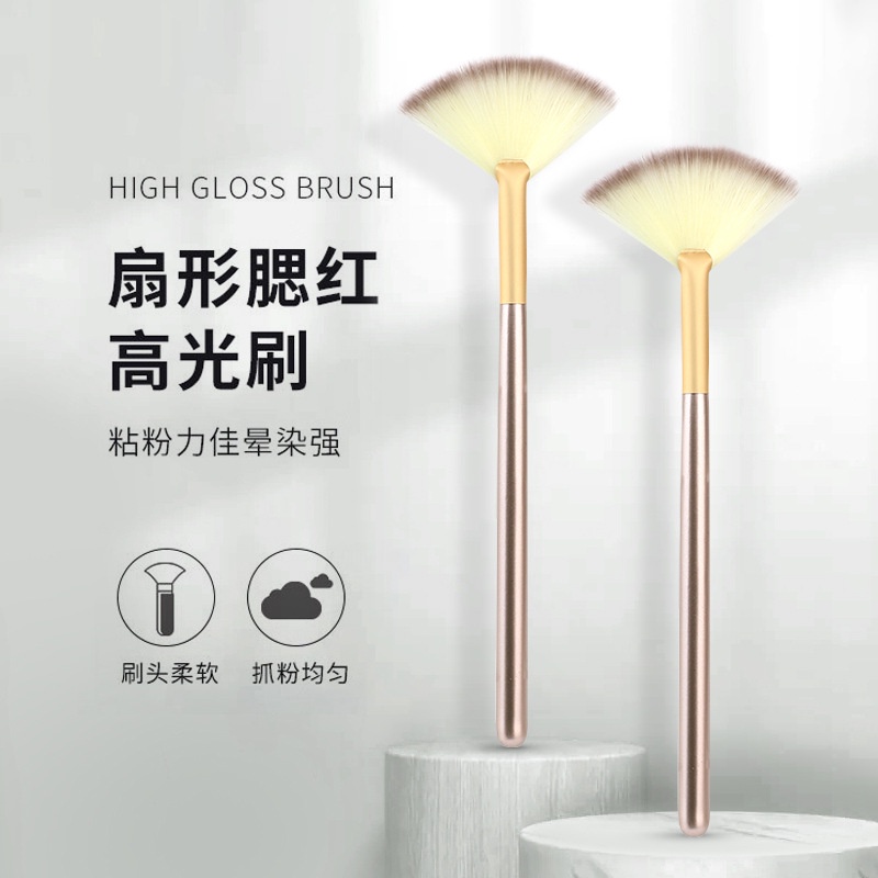Cọ Trang Điểm Bắt Sáng Tinh Chất Axit Trái Cây