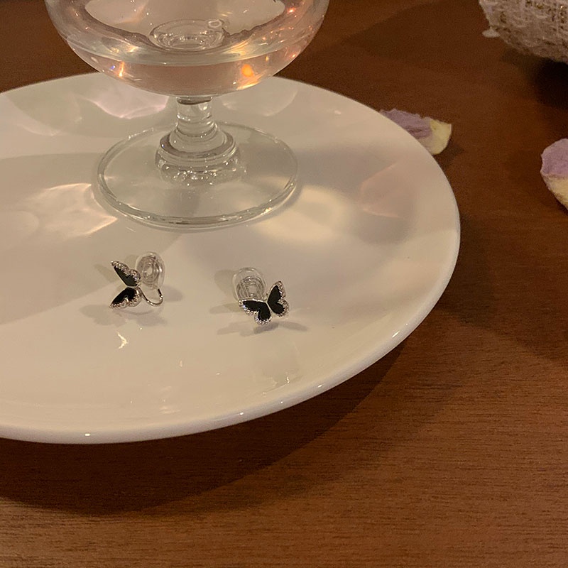 Khuyên Tai Hình Bướm Đen Đính Đá Sang Trọng Phong Cách Hàn Quốc