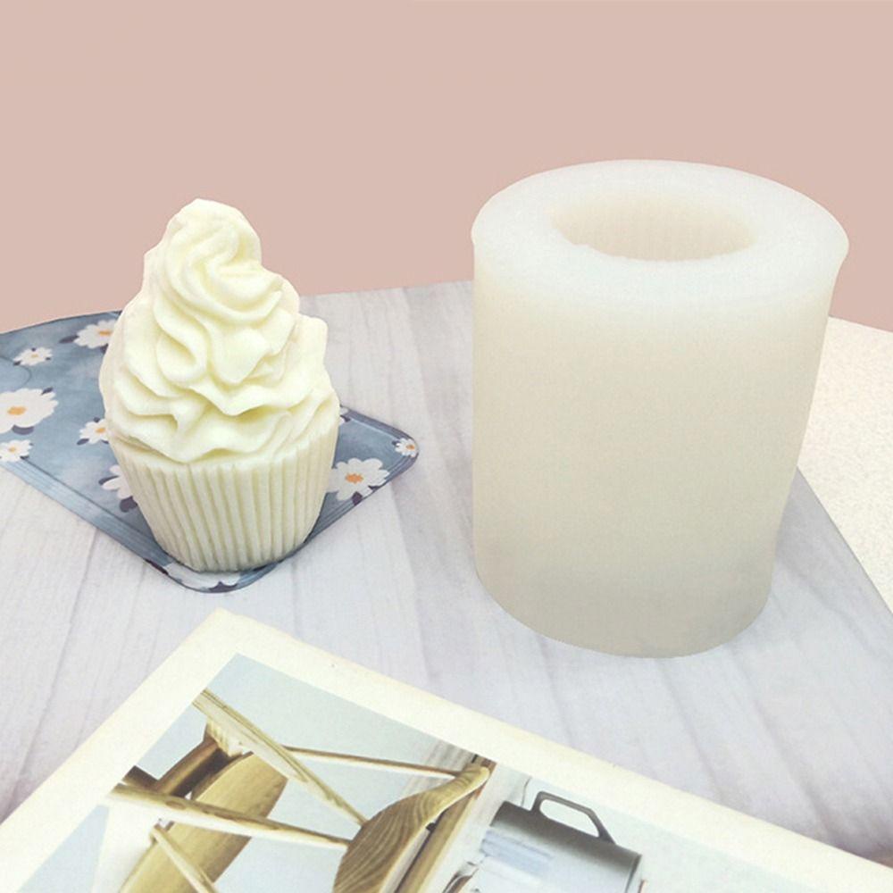 Khuôn Làm Nến / Chocolate Bằng Silicone Tiện Lợi