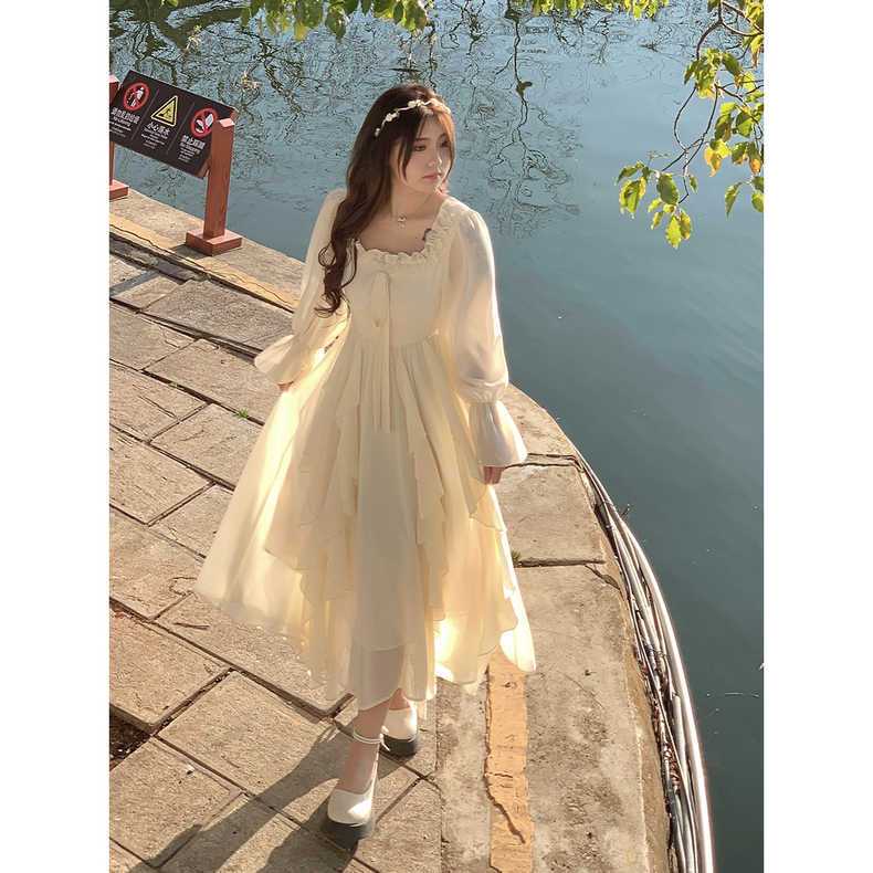 Annie is Not Hot Đầm Tay Dài Phối Ren Hoa Sen Nhấn Eo Phong Cách Pháp Thời Trang Mùa Xuân 2023 Mới