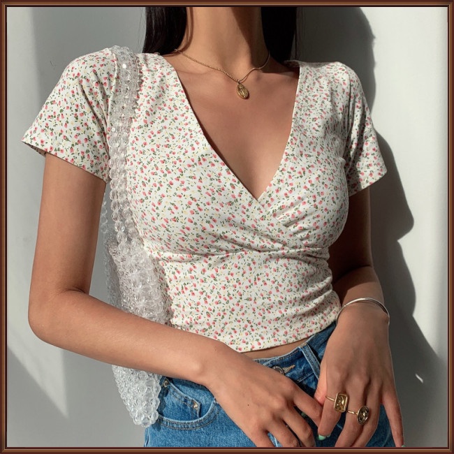 Áo Croptop Tay Ngắn Cổ Chữ V In Họa Tiết Hoa Phong Cách Retro Dành Cho Nữ