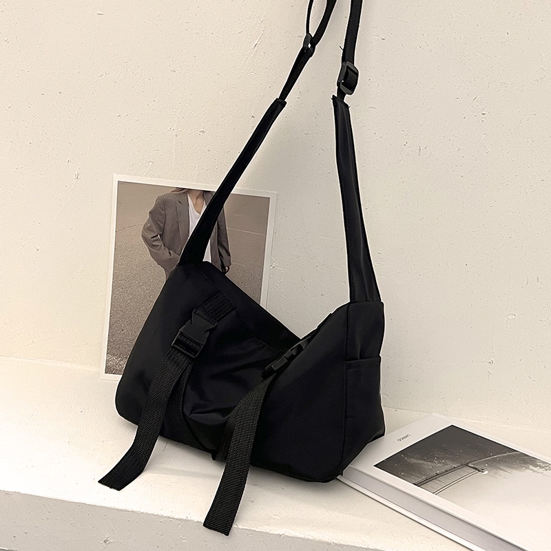 Túi Đeo Chéo Màu Sắc Đơn Giản Phong Cách Hàn Quốc