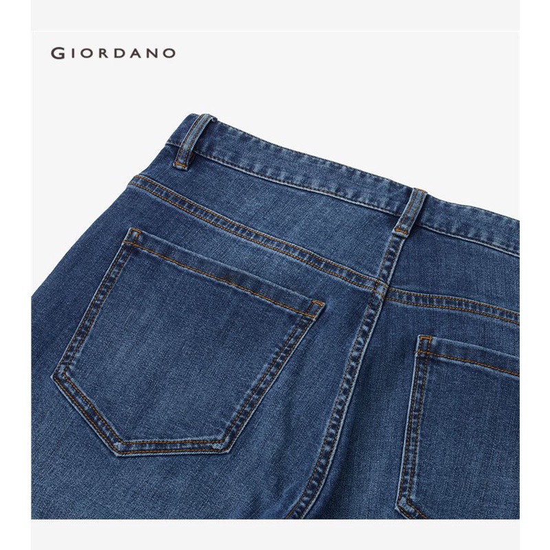 Quần jean denim GIORDANO 18113905 với công nghệ wash đá thiết kế năm túi lưng vừa cho nam