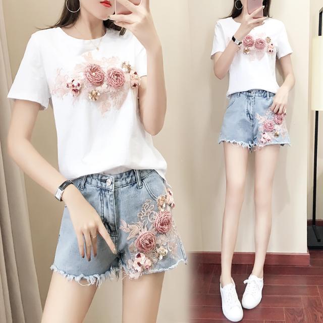 One Set Áo Thun Tay Ngắn Phối Quần Short Denim Thời Trang Hè 2023 Cá Tính Cho Nữ