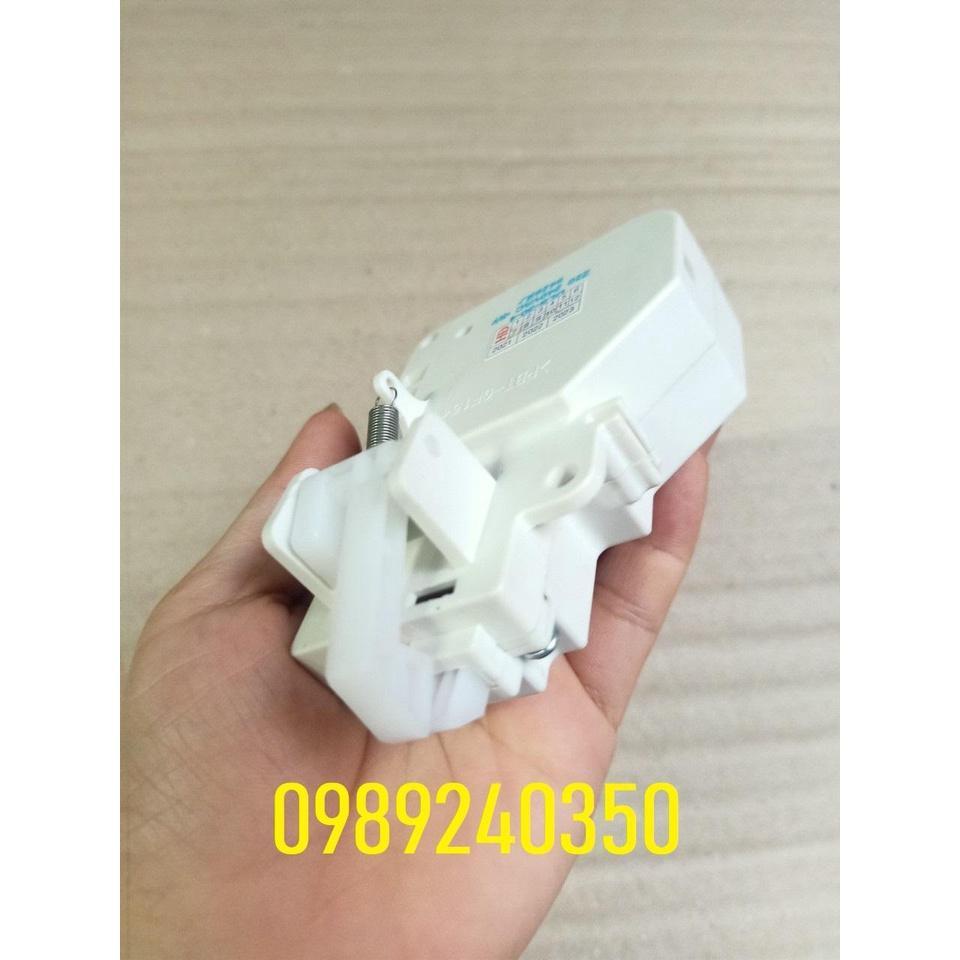 Công Tắc Khóa Cửa Máy Giặt TOSHIBA AW - 9790SV Chính Hãng