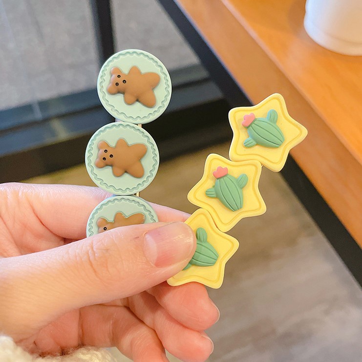 Kẹp tóc mái mỏ vịt đính kèm hoa gấu hoạt hình phong cách hàn quốc đáng yêu K75