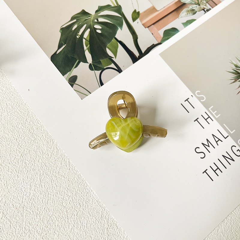 Kẹp Tóc Acrylic Nhỏ Nhắn Hình Trái Tim Dễ Thương Cho Nữ