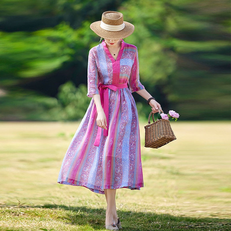 Đầm Hoa Cổ Chữ V Kẻ Sọc Cầu Vồng Phong Cách Vintage Hợp Thời Trang