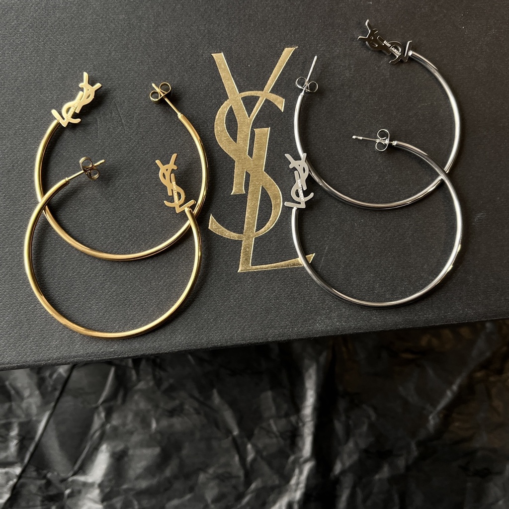 Khuyên Tai Tròn Khắc Chữ YSL Bằng Thép Titanium Thời Trang