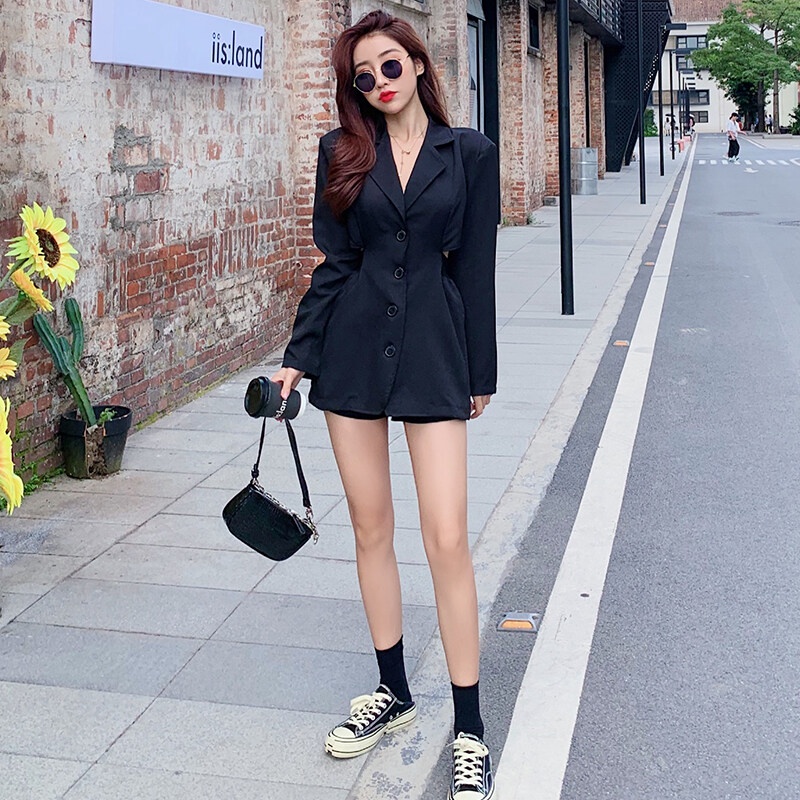 IELGY   Đầm Đen Tay Dài Nhấn Eo Hở Eo Thời Trang Dành Cho Nữ