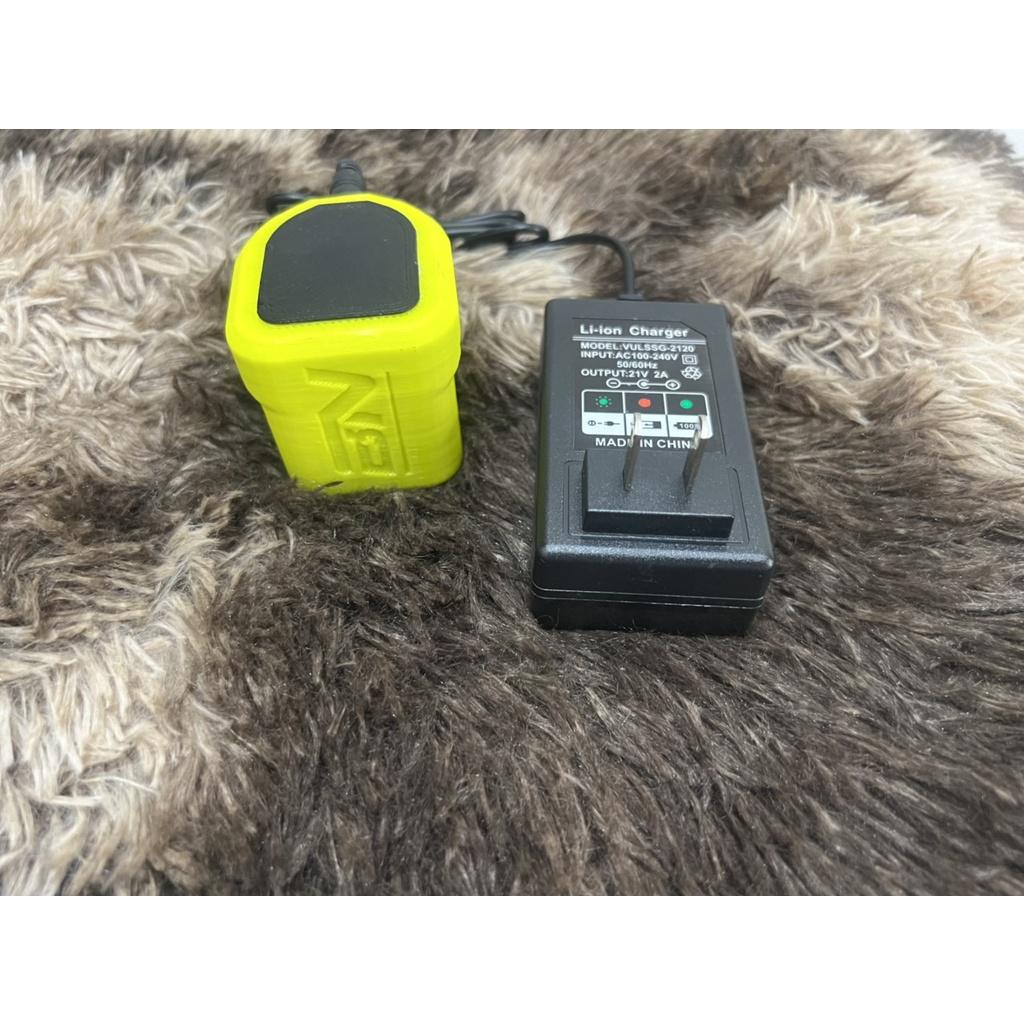 Dock Sạc Ryobi 18v Lion cho pin zin bằng adapter rời. BN.