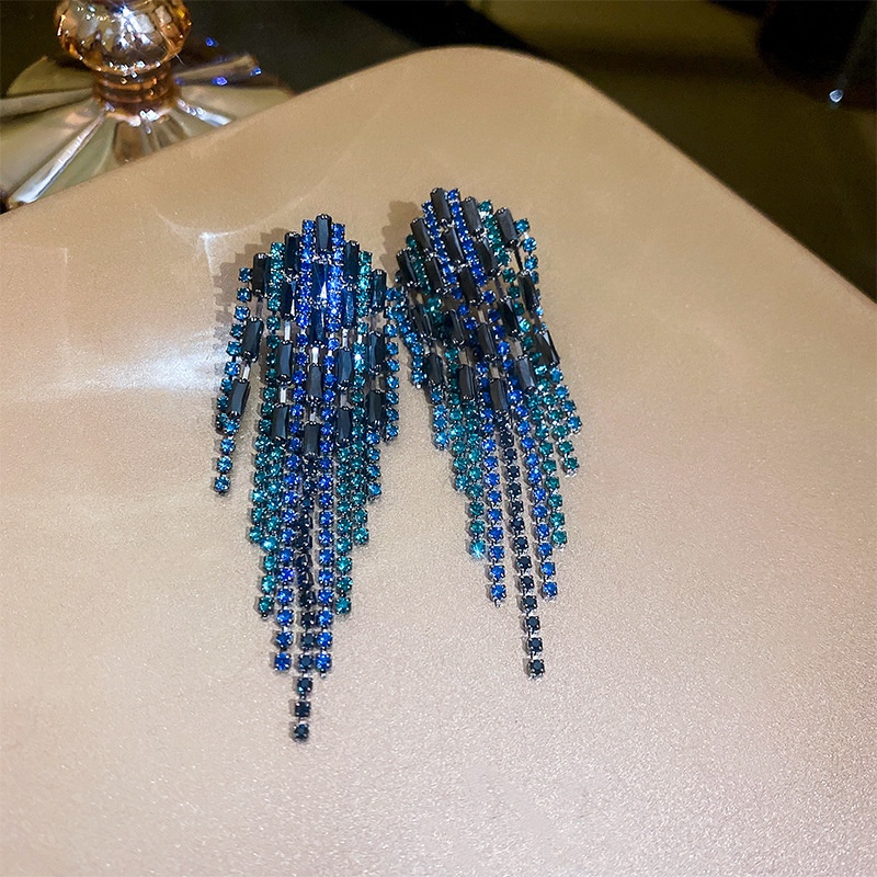 Bông Tai Tua Rua Dáng Dài Họa Tiết Hình Học Nhiều Chữ Cái Thời Trang