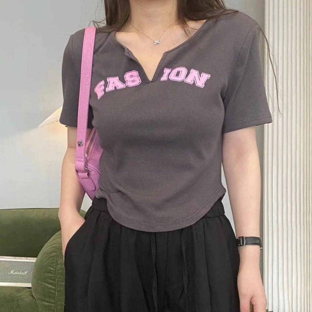 Áo Thun Crop Top Cổ Chữ V Dáng Ôm In Chữ Thời Trang Mùa Hè Dành Cho Nữ