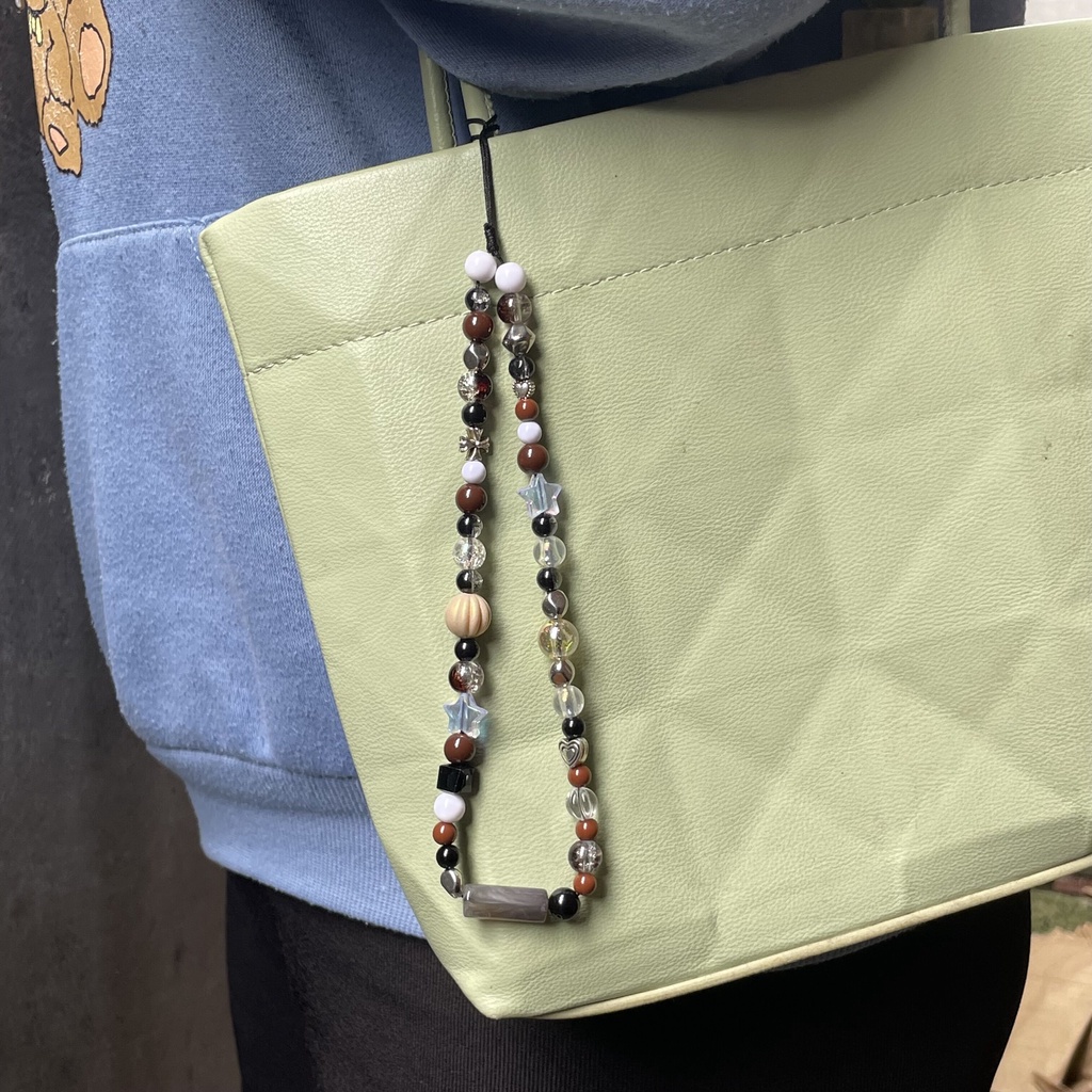 Dây móc điện thoại phối hạt pha lê nhân tạo màu caramel