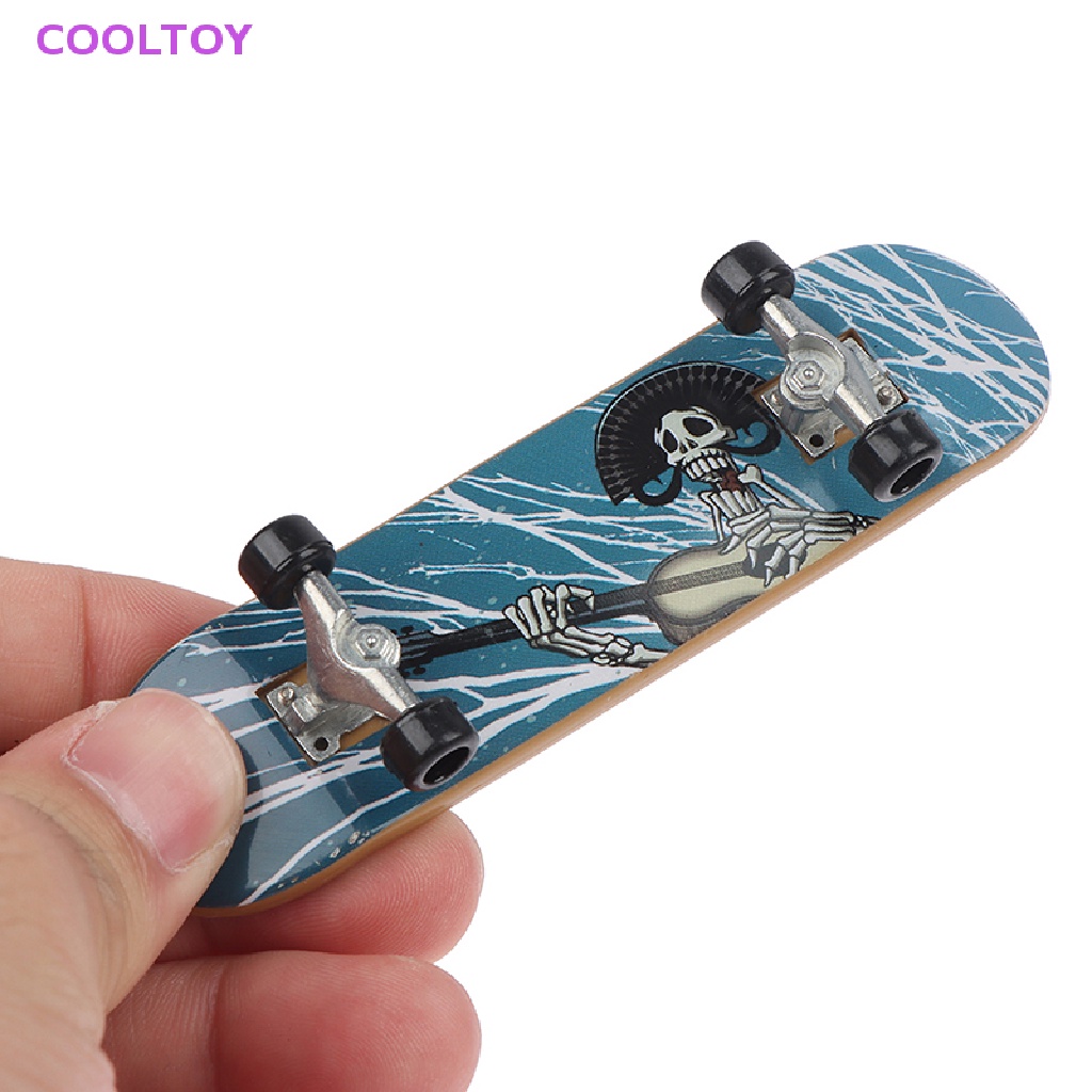 Cooltoy Bộ Đồ Chơi Xe Tay Ga Mini Với Quần Áo Kubu Quà Tặng Đồ Chơi