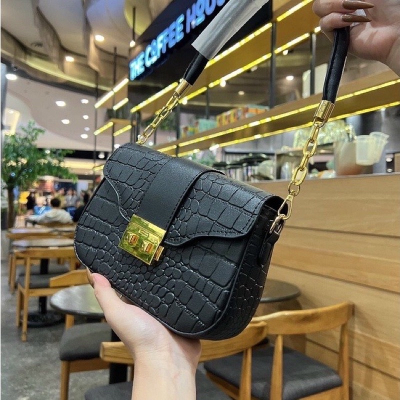 Túi kẹp nách , Túi xách nữ đeo chéo khoá miu vân rắn hot trend nhà Miboo