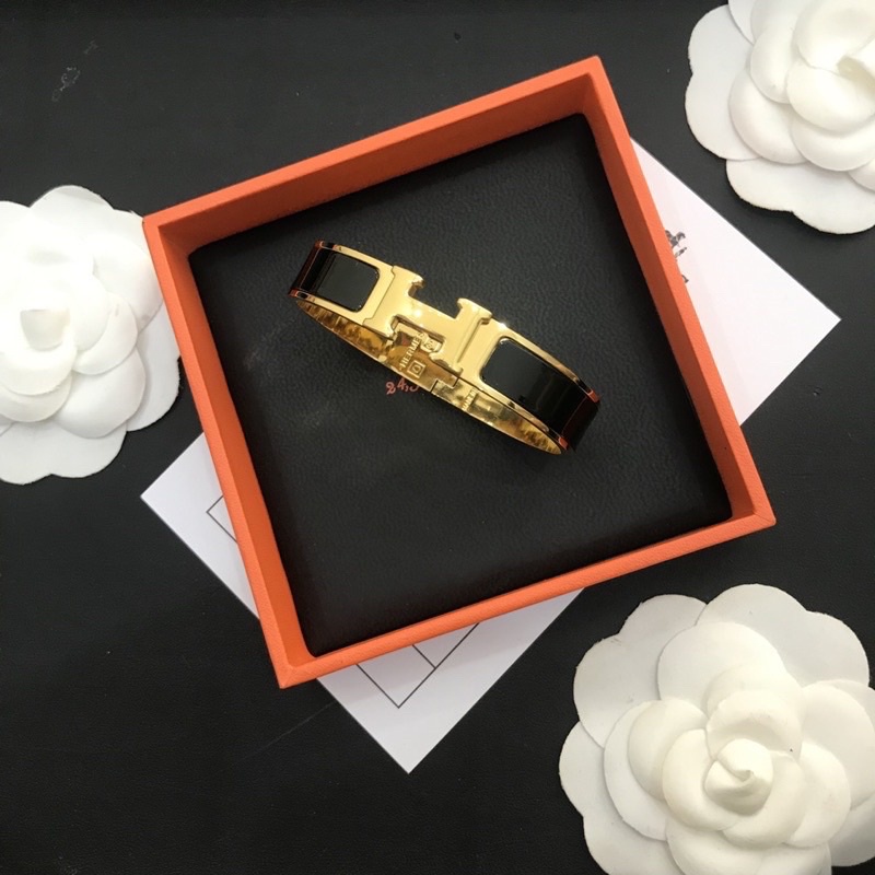 Vòng tay titan chữ H , lắc tay nữ xinh đẹp, điểm nhấn tuyệt với cho bạn