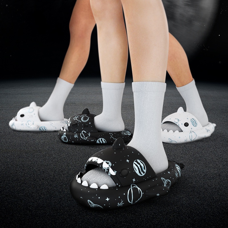 Dép Cá Mập Phi Hành Gia đế cao 4cm loại 1 dễ thương size lớn cho nam nữ phong cách ulzzang hottrend