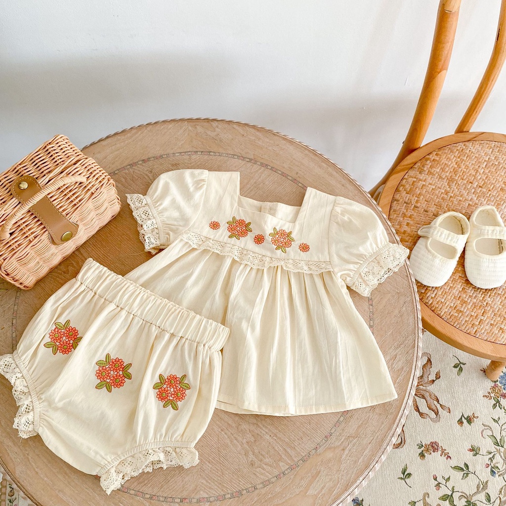 Set đồ 2 món PINPOO gồm áo tay cộc thêu hoa + quần ngắn in hoa cho bé gái