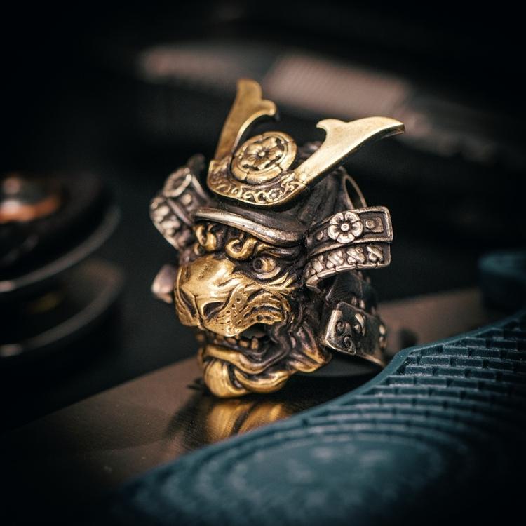 Móc Khóa Xe Hơi / Ba Lô / Mũ Bảo Hiểm Hình Hổ Samurai Màu Sắc Dễ Thương