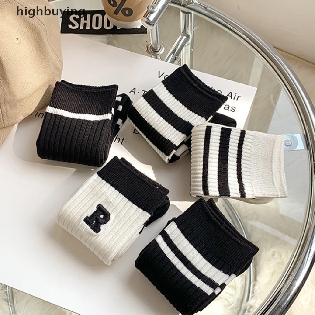 Đôi Vớ Cotton Thoáng Khí Thêu Chữ Đơn Giản Xinh Xắn Cho Nữ