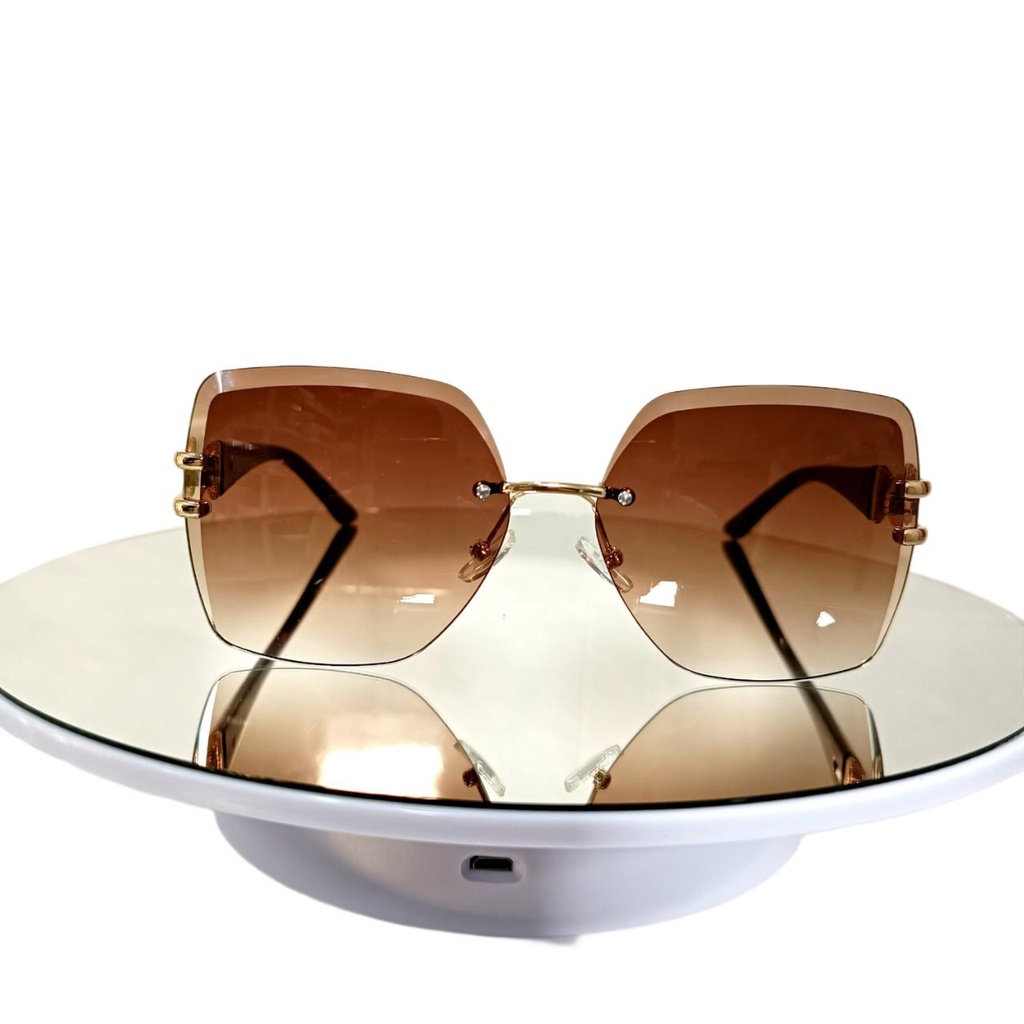 Kính mát dành cho nữ kiểu dáng thời trang  sang trọng và thanh lịch tròng chống uv 400 và tia cực tím P02