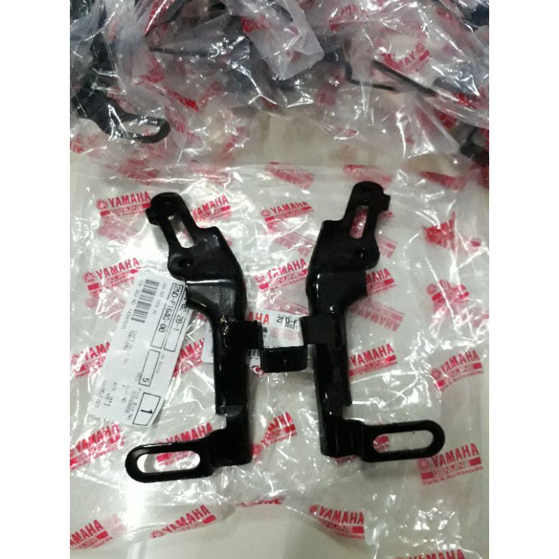 bát bắt biển số Exciterciter 150 Yamaha
