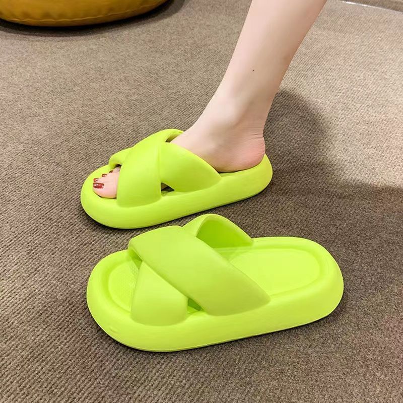 Dép bánh mì đế cao thoải mái và đơn giản