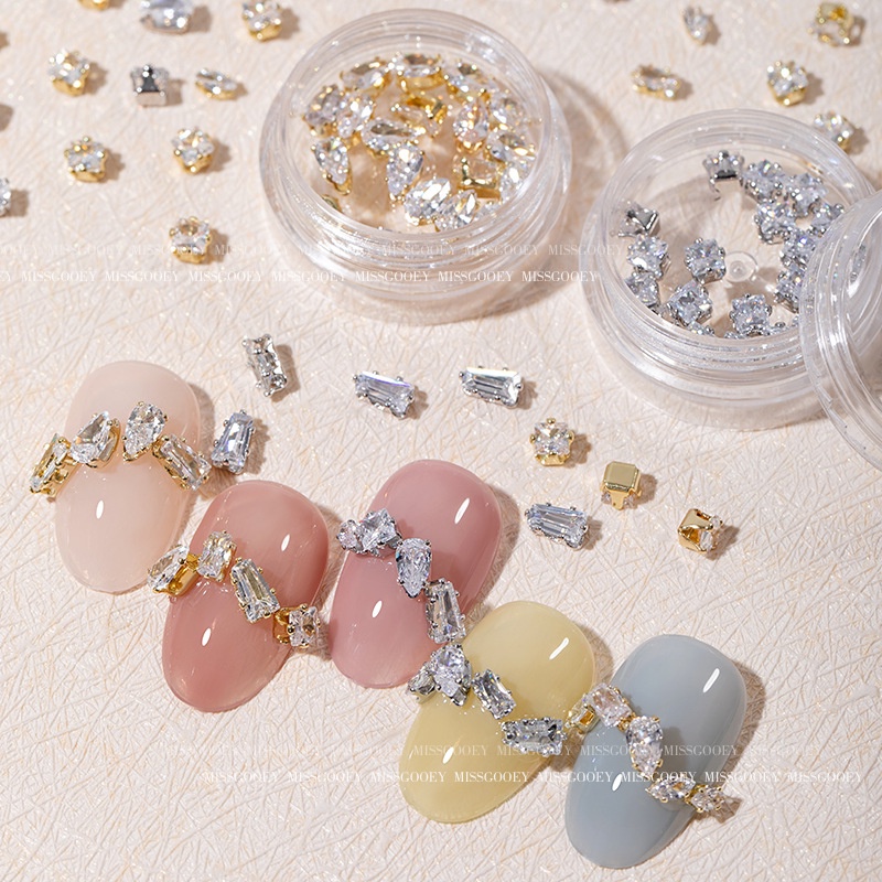 Túi 20 Hạt Cườm Đá Vuông / Giọt Nước Trong Suốt Trang Trí Móng Tay