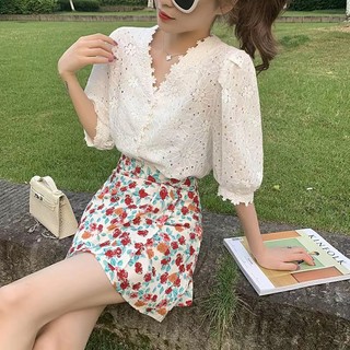 Áo kiểu tay phồng cổ chữ v phối ren phong cách retro hàn quốc