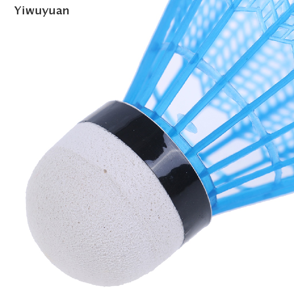 Bộ 12 Quả Cầu Lông Nhựa Nhiều Màu