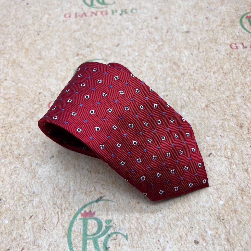Cà vạt nam trung niên 8cm đỏ đậm ô vuông   Phụ kiện cưới Giang 32023 TP HCM