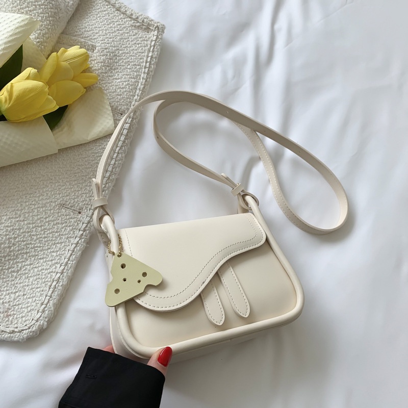 Túi Đeo Chéo Vai Khóa Nam Châm Thiết Kế Thời Trang Đơn Giản niche Xu Hướng Thời Trang Dành Cho Bạn Nữ