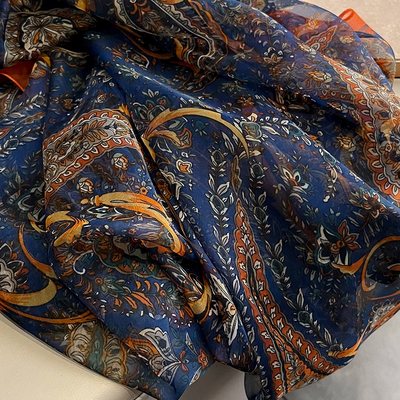 Khăn Choàng Lụa Mềm 135 * 190cm In Họa Tiết Sang Trọng Cho Nữ