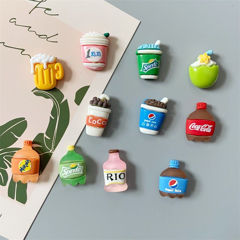 Set 11 Sticker Nam Châm Dán Tủ Lạnh Hình Chai Nước Ngọt Mini