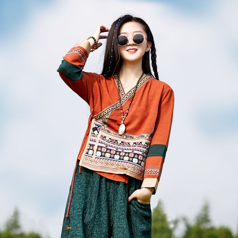 Áo Kiểu Cổ Chữ V Chất Lanh Cotton Hoạ Tiết Thêu Phong Cách Vintage