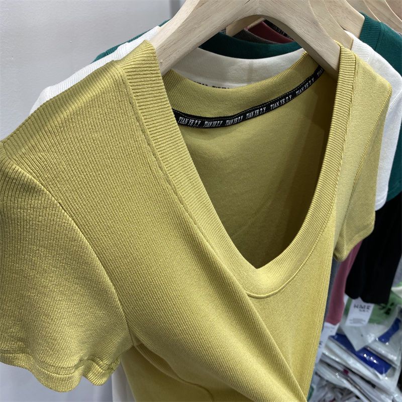 Áo Thun Nữ Ngắn Tay Cổ Tròn Màu Trơn Thời Trang