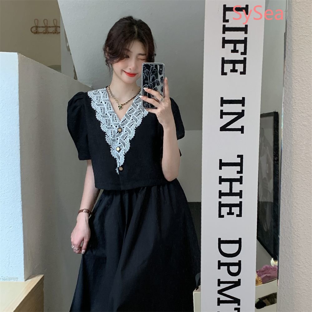 Áo Kiểu Tay Phồng Ngắn Cổ Chữ V Phối Ren Thời Trang Trẻ Trung Cho Nữ