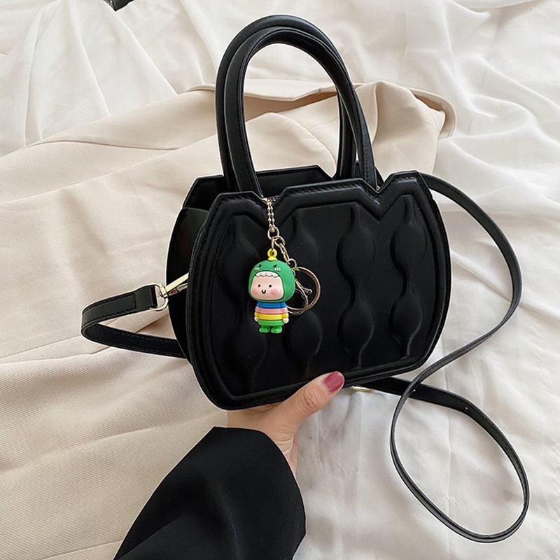 Túi Đeo Chéo Hình Bánh Quy Màu Xanh Sữa IELGY Ngọt Ngào Cho Nữ