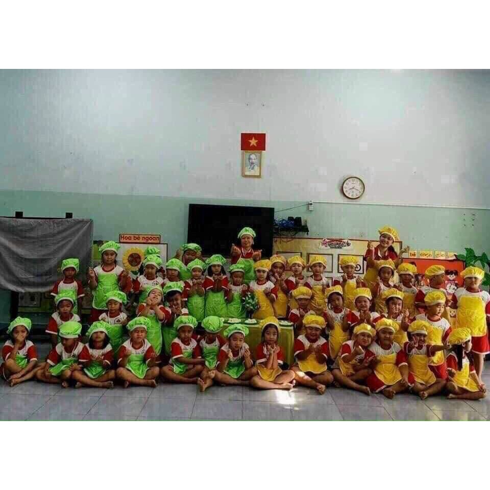 Tạp dề và mũ cho bé có 7 màu chất liệu 2 lớp kèm mũ