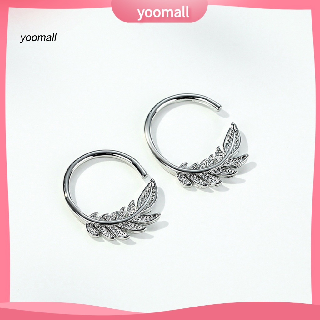 1 Đôi Bông Tai Hình Chiếc Lá Thời Trang Dành Cho Nữ