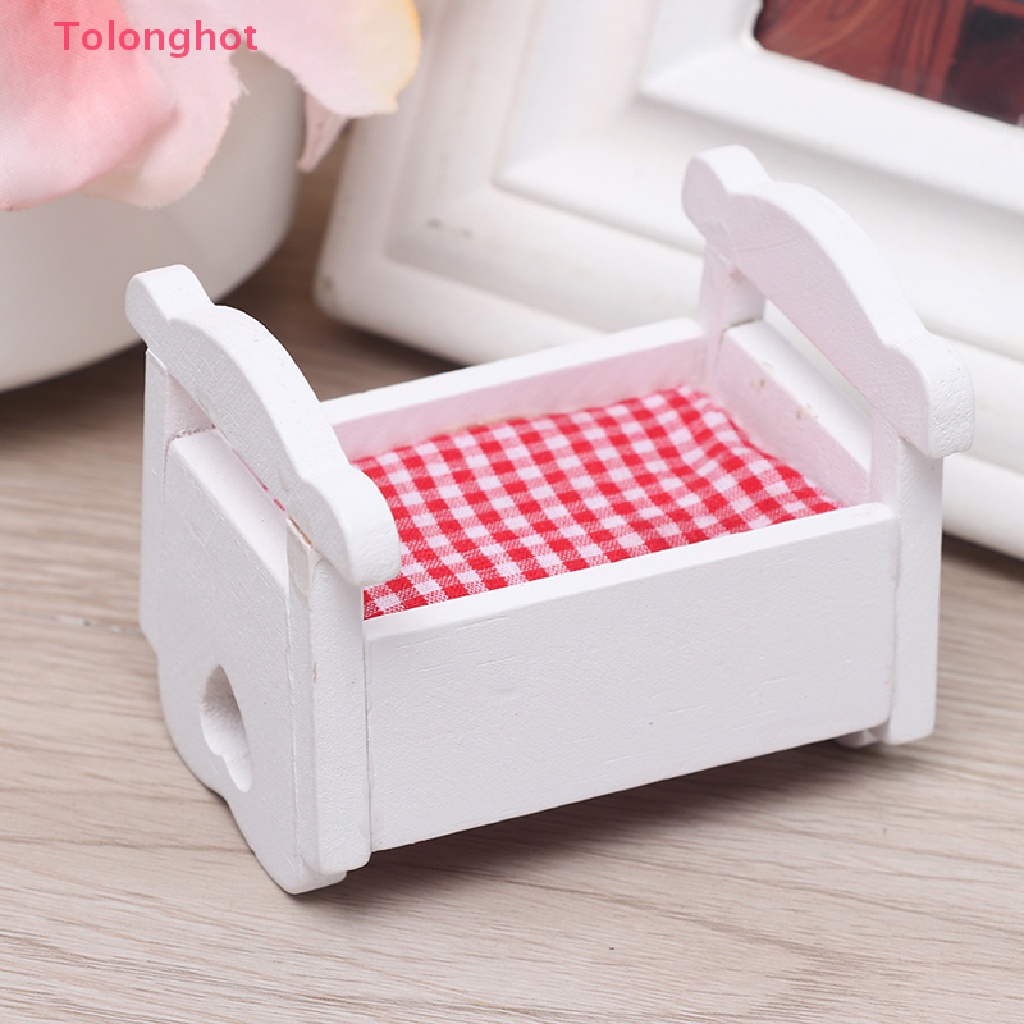 Mô Hình Giường Ngủ Màu Trắng Cỡ 1 / 12 Trang Trí Nhà Búp Bê
