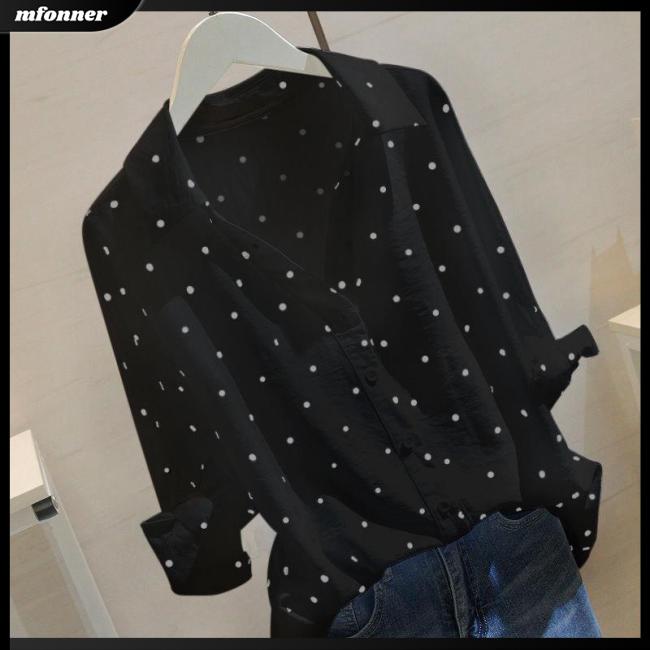 Áo Thun Nữ Tay Lửng Dáng Rộng Cổ Chữ V Họa Tiết Chấm Bi Thời Trang