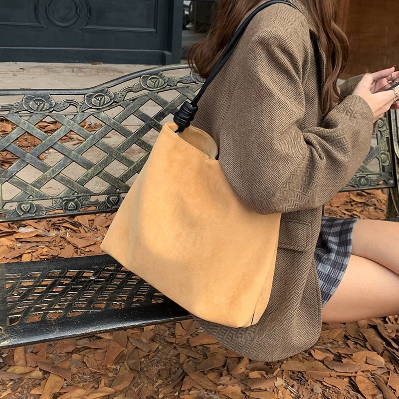 Túi Đeo Chéo Da Lộn Màu Sắc Tương Phản Sức Chứa Lớn Phong Cách Hàn Quốc Cho Nữ