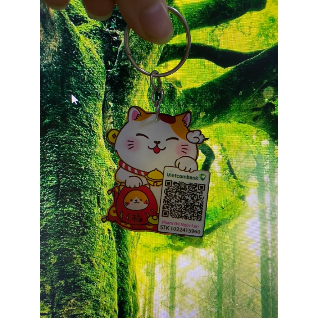 Móc khóa in hình mèo thần tài, in mã qr chất liệu mica siêu đẹp.