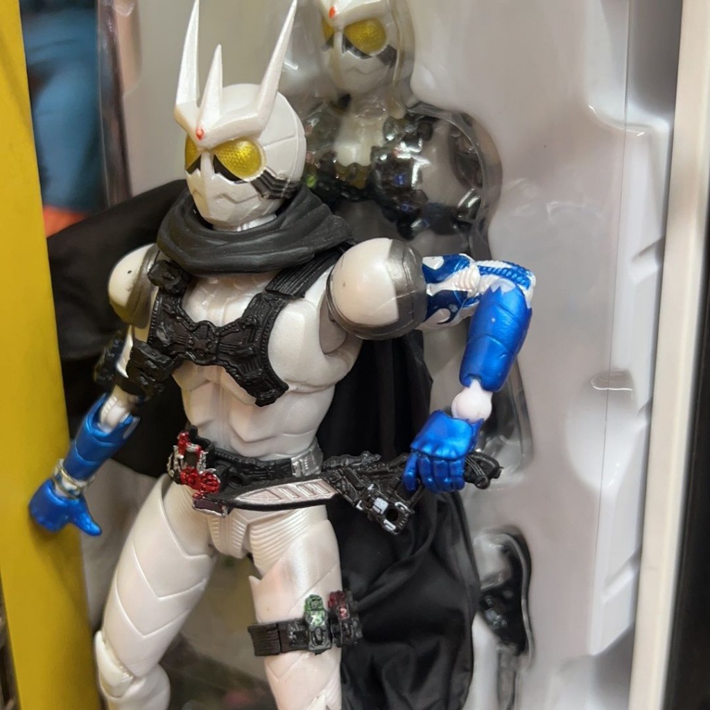 Yzs Tượng Điêu Khắc Xương Thật Mặt Quỷ Trắng Kamen Rider Có Thể Chuyển Động Chất Lượng Cao